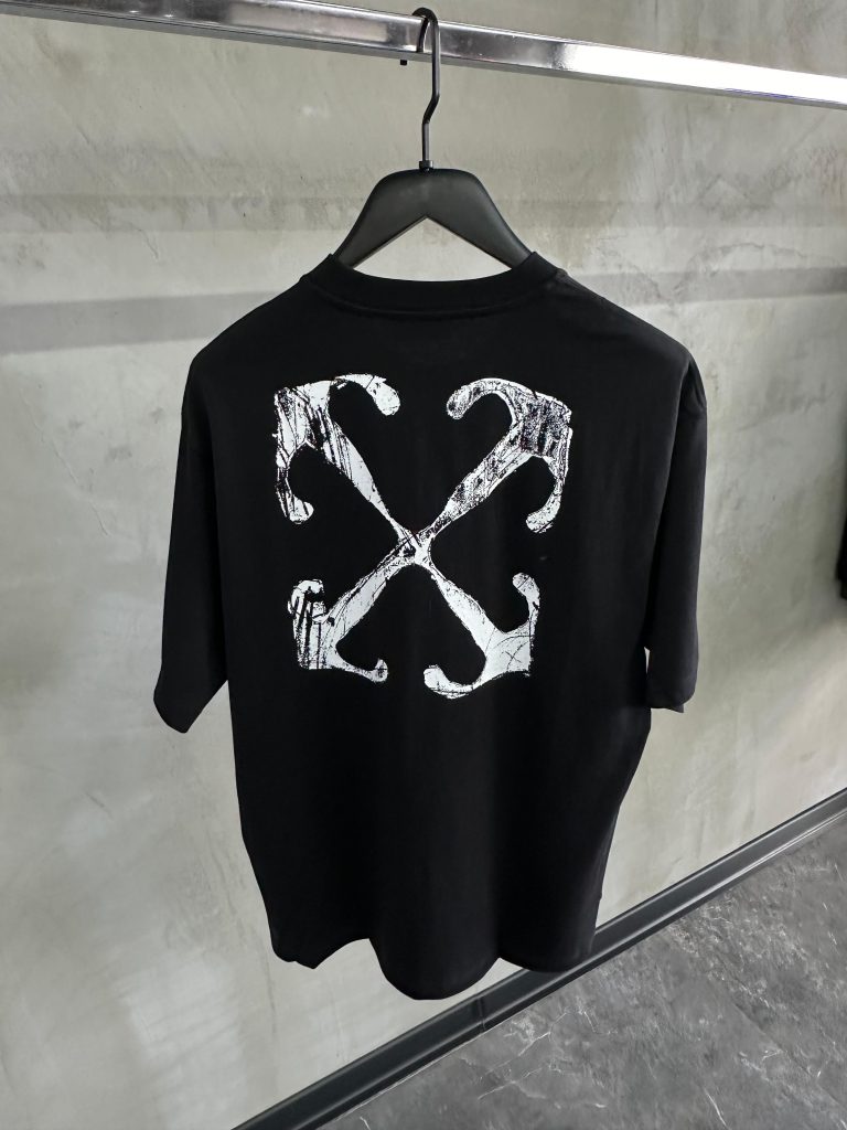 Black off-white cotton jersey arrow print tee