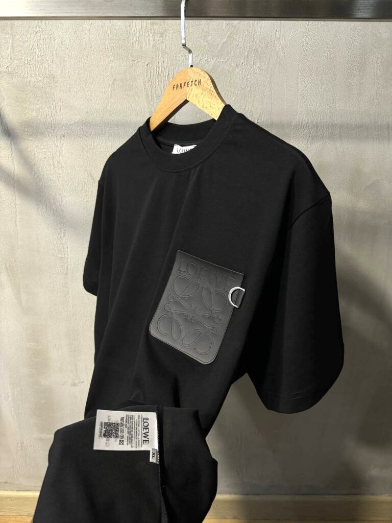 Black loewe pocket logo cotton tee
