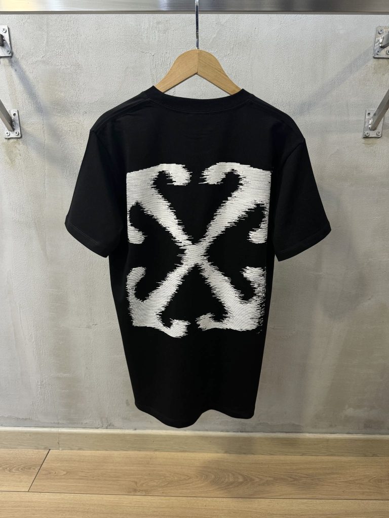 Black off-white windy arrow cotton tee