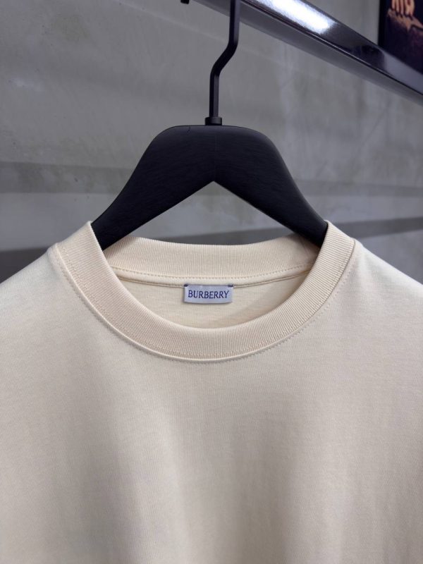 Beige burberry check label cotton tee - Image 2