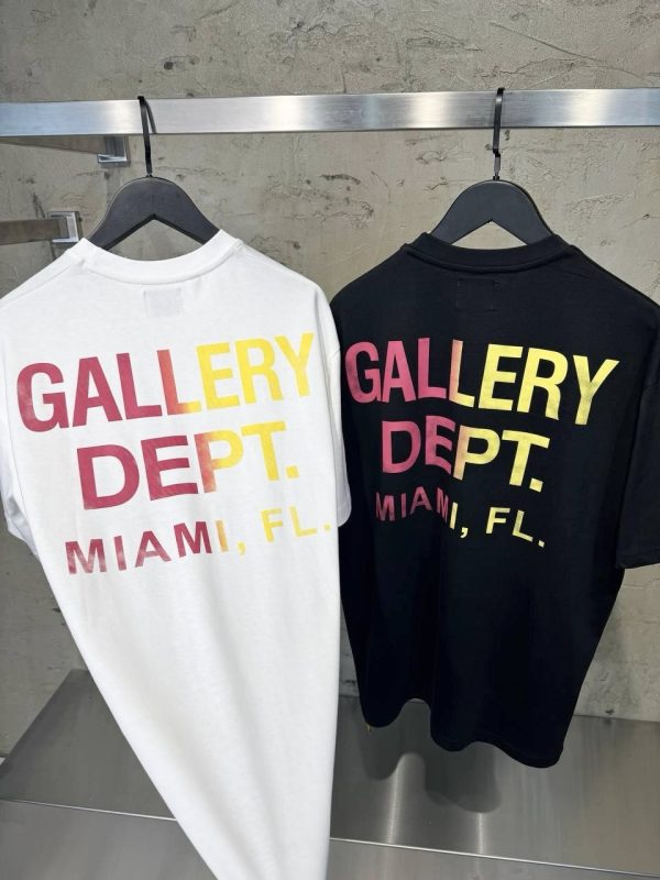 Black gallery dept boardwalk cotton tee - Image 3