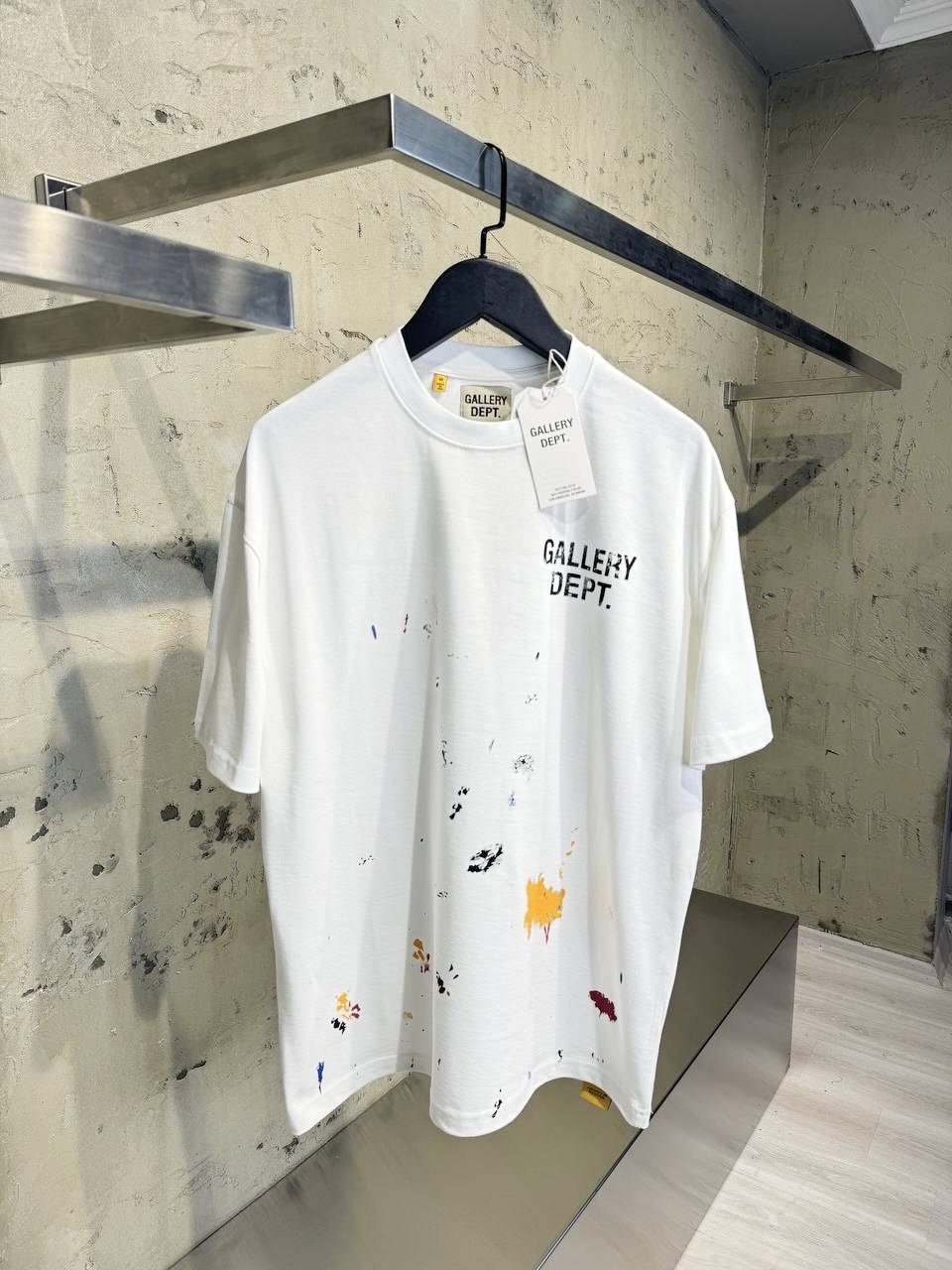 White gallery dept boardwalk cotton tee
