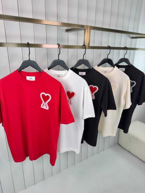 Red Ami paris logo patch embroidered cotton tee - Image 3
