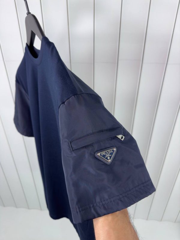 Navy prada sleeve triangle logo panelled cotton tee - Image 2