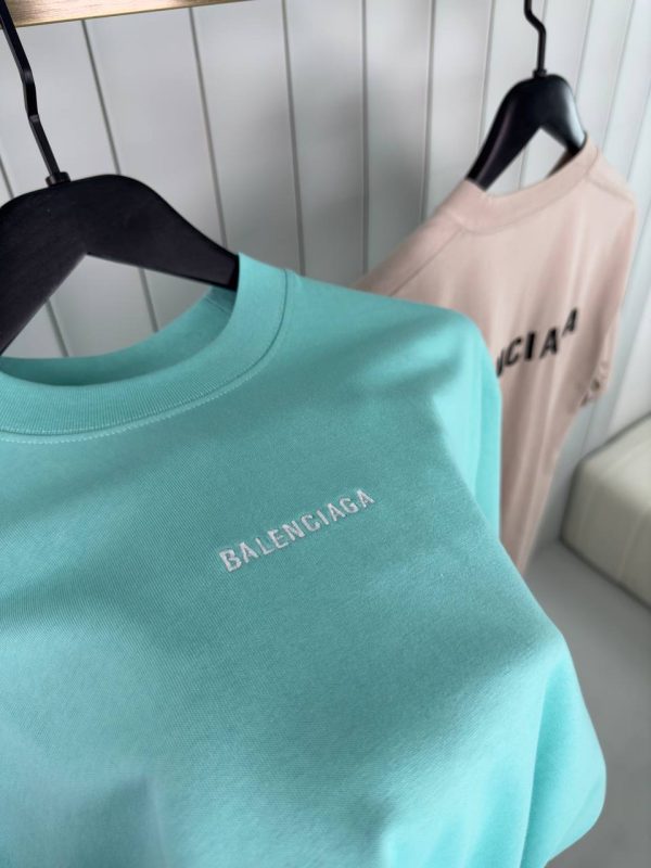 Green pastel balenciaga vintage cotton tee - Image 4