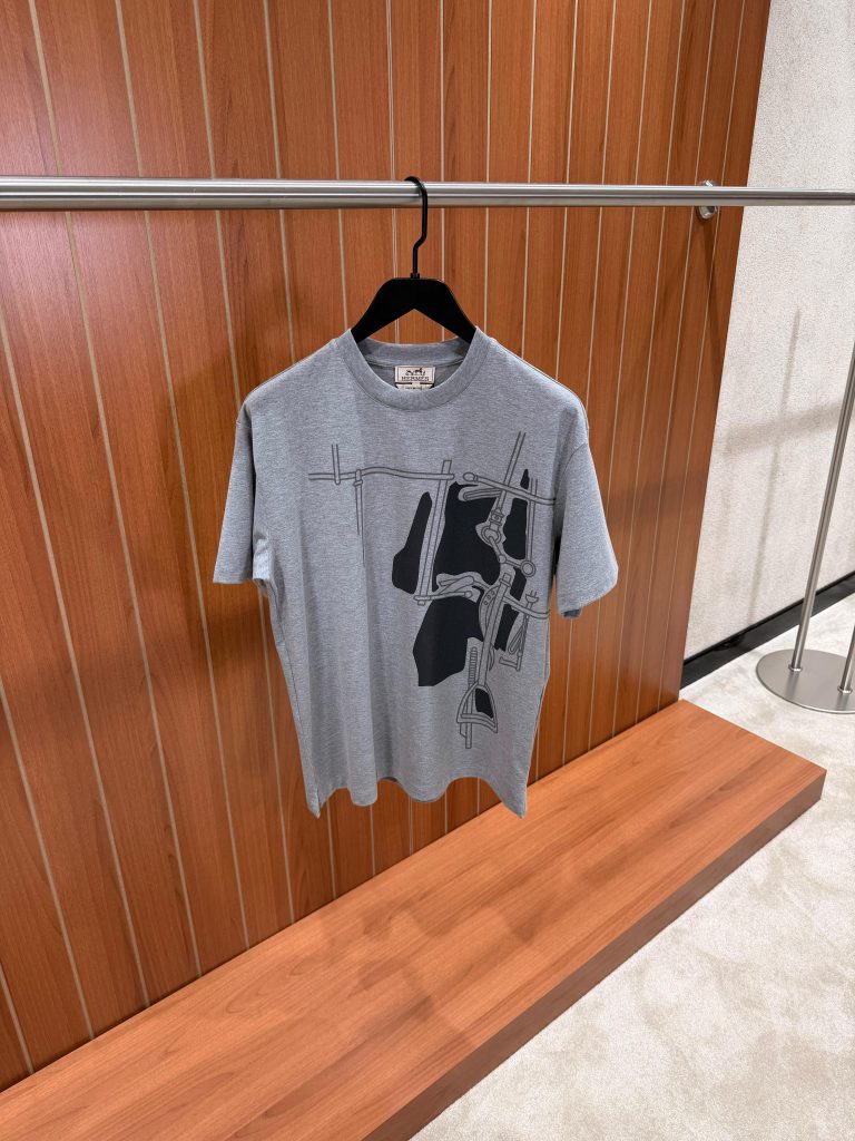 Light Gray hermes harnais en gouache 3D cotton tee