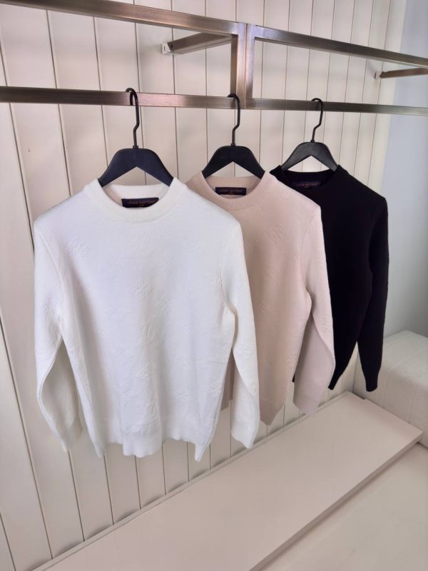 White LV monogram pull embossed cotton sweatshirt - Image 2