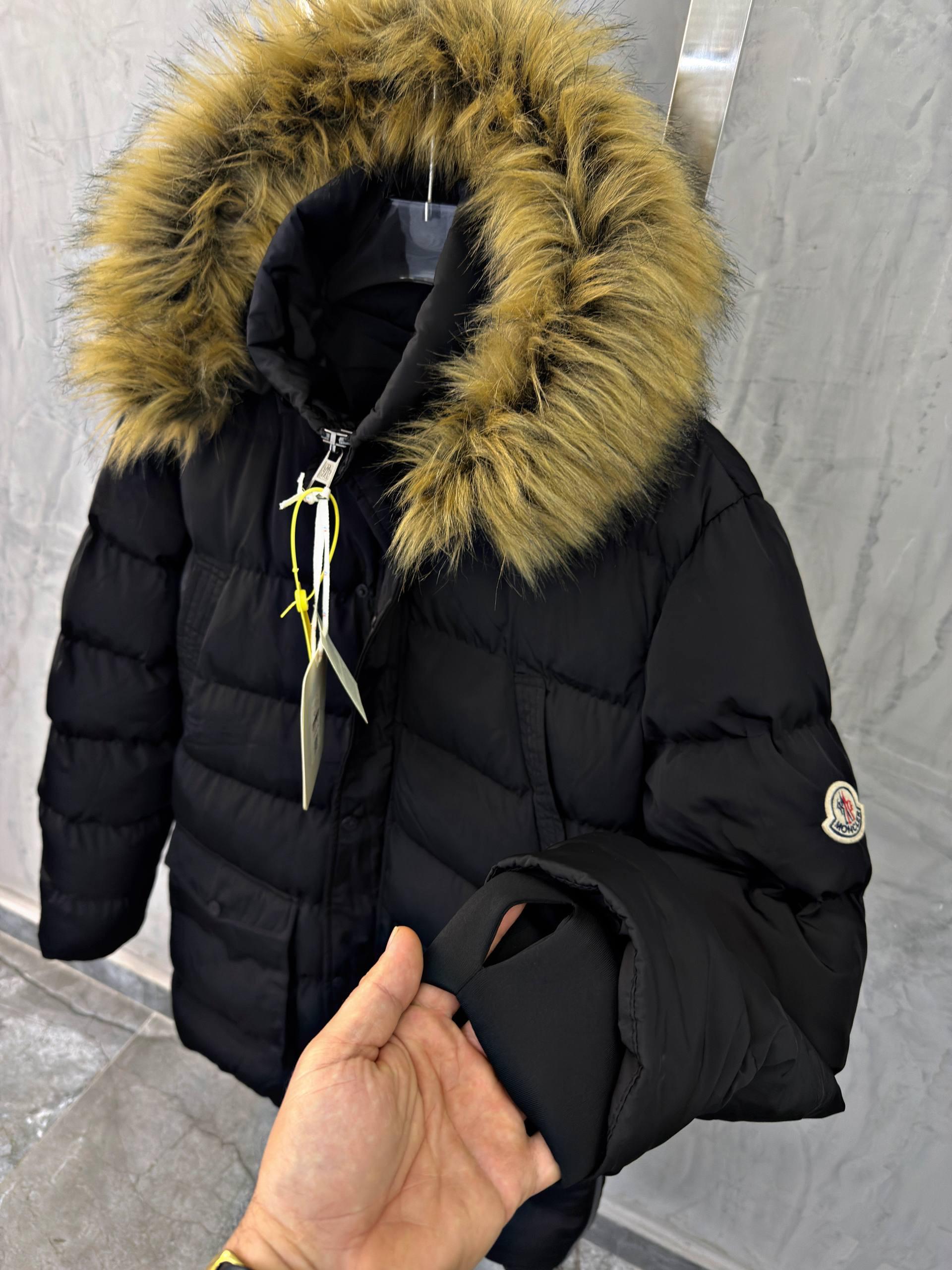 Black Moncler Cluny fur trimmed hood quilted puffer jacket - Image 6