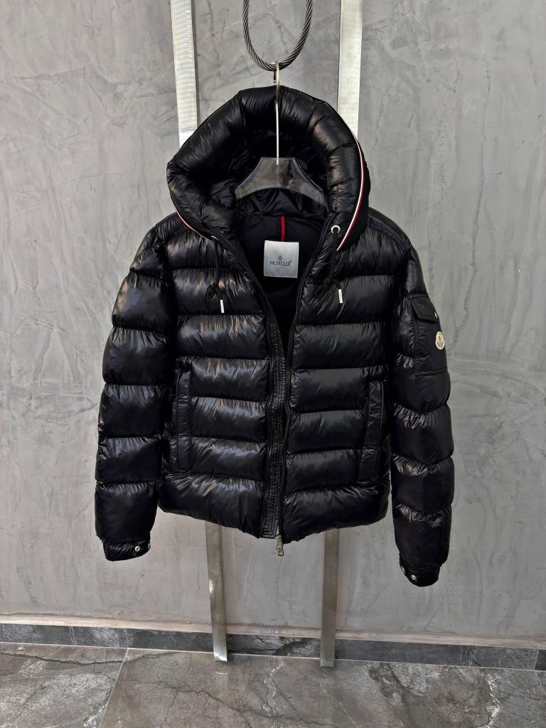 Black Moncler Pavin Down puffer Jacket