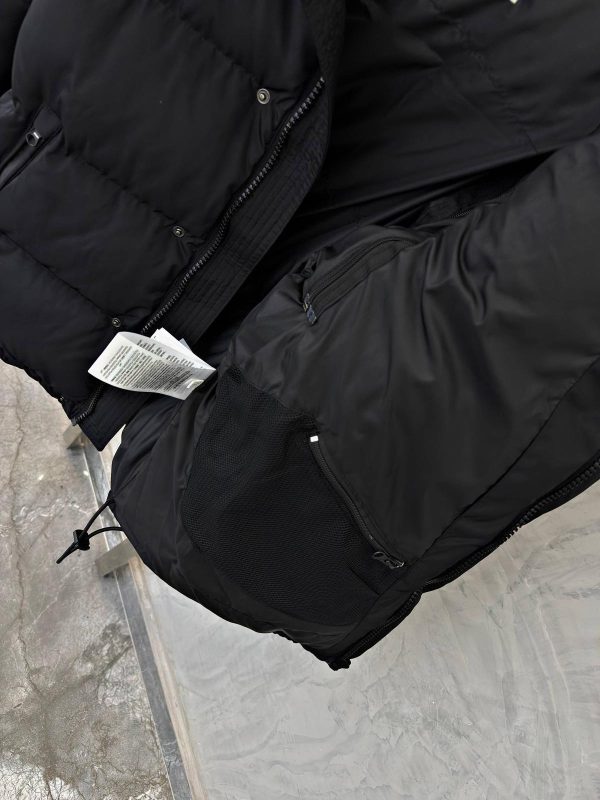 Black burberry london removable sleeve hooded puffer jacket - Image 5