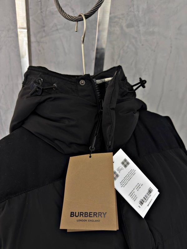 Black burberry london removable sleeve hooded puffer jacket - Image 4