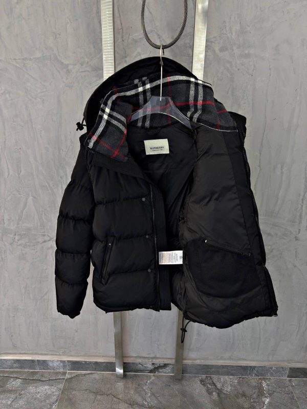 Black burberry london removable sleeve hooded puffer jacket - Image 7