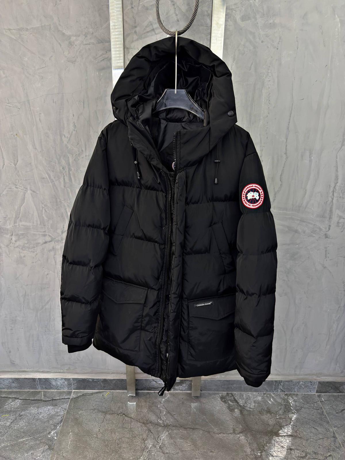 Black canada goose armstrong power down jacket