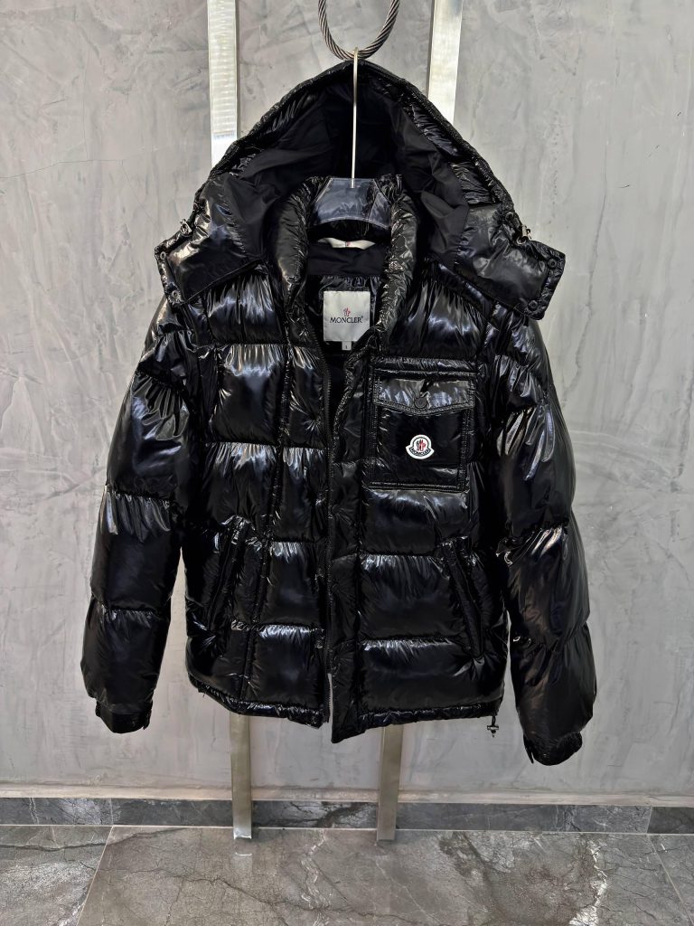 Black Moncler nylon laqué Maya hooded short down jacket