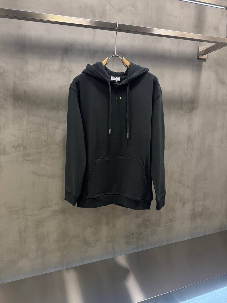 Black Off-white vibe arrow skate hoodie - Image 2