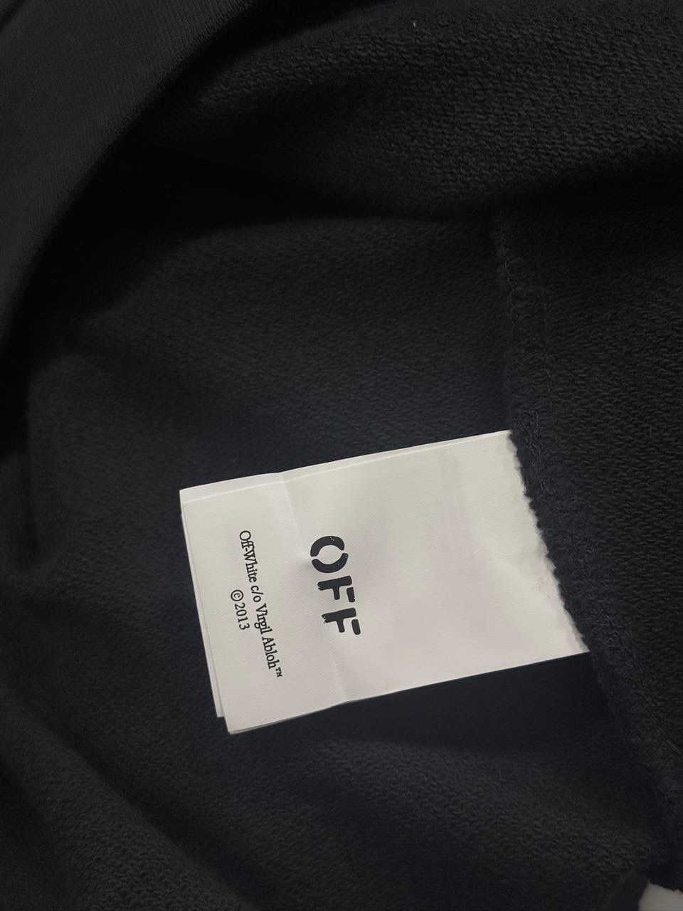 Black Off-white vibe arrow skate hoodie - Image 5