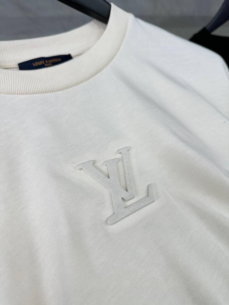 White LV embossed tee (big size) - Image 3