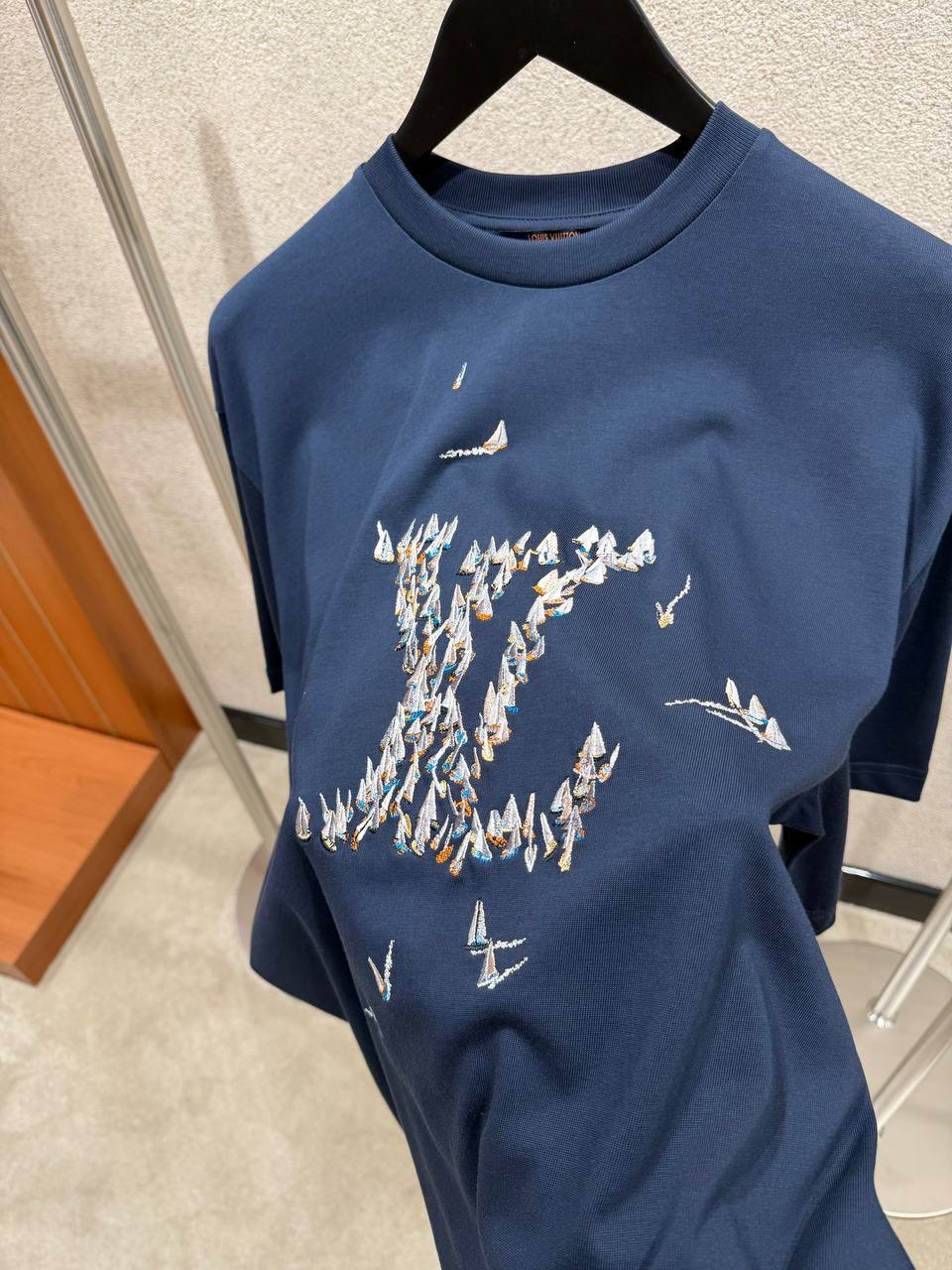 Navy LV Embroidered Signature Cotton tee - Image 9