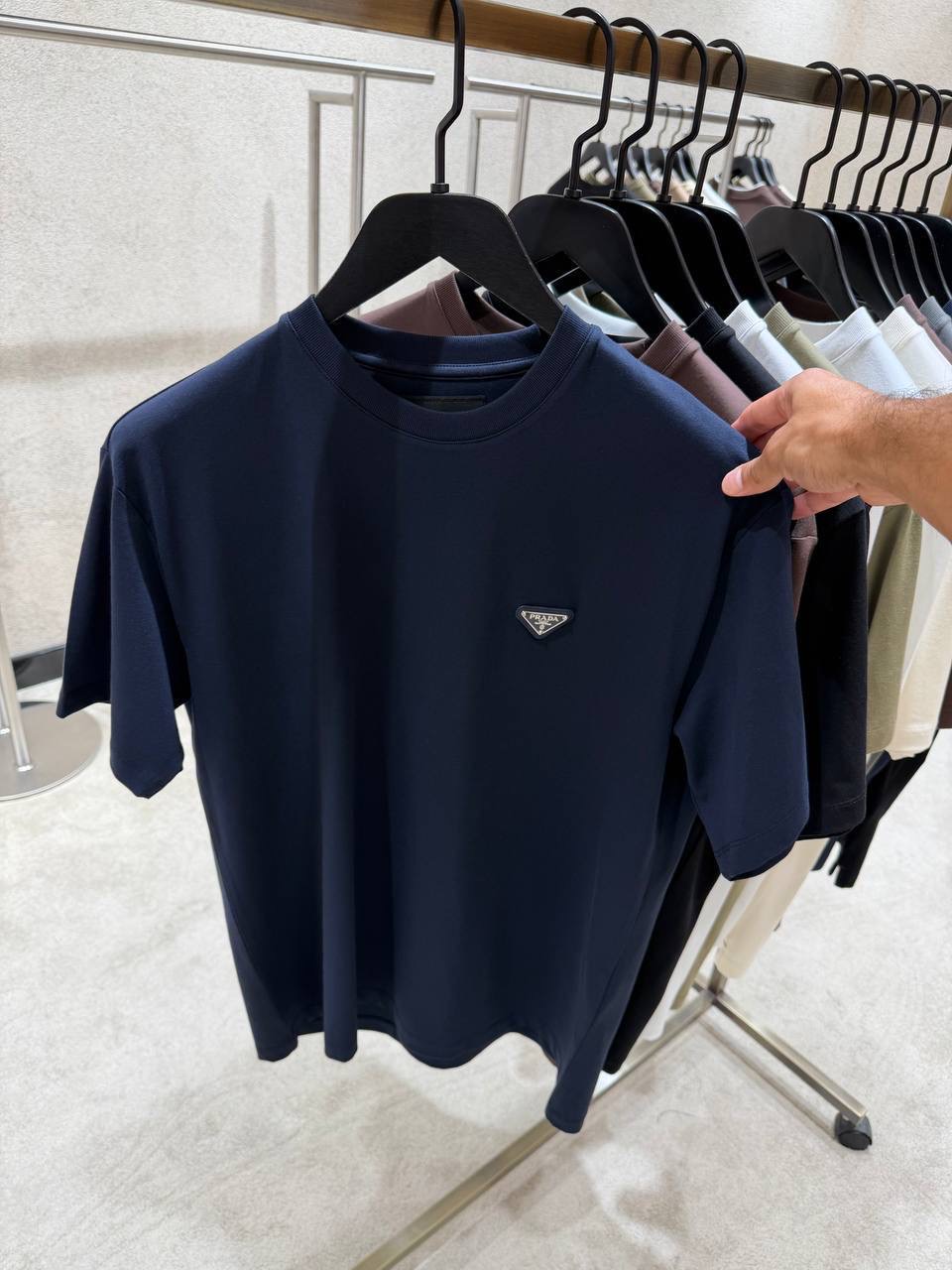 Navy prada logo tone cotton relaxed tee - Image 2