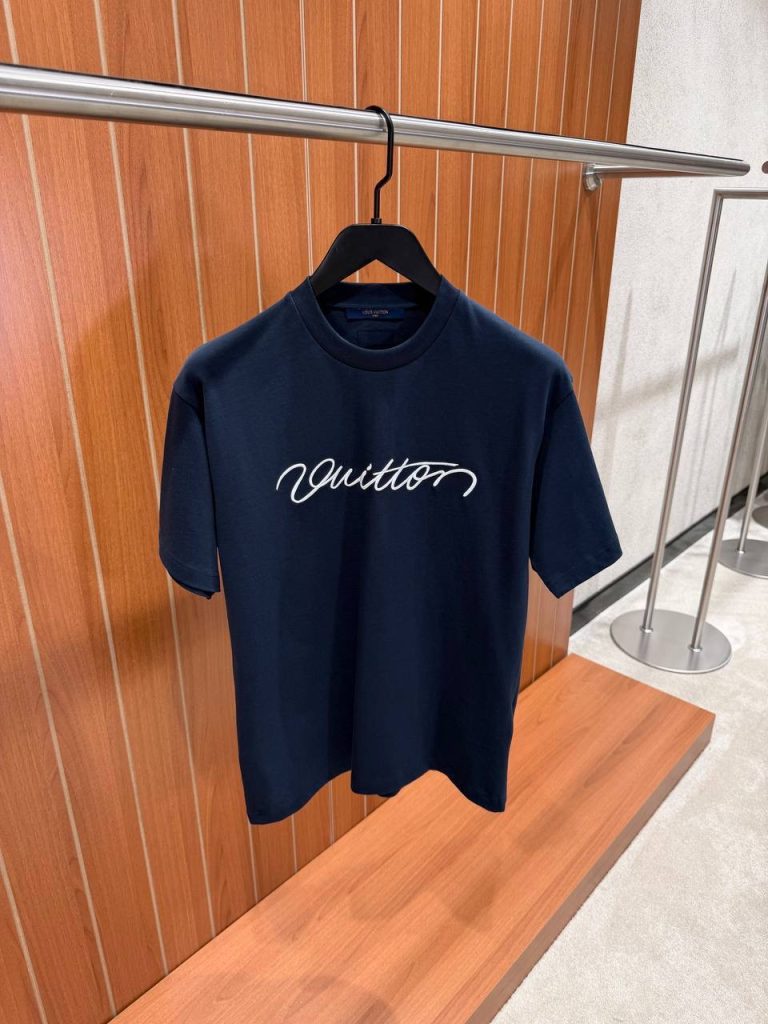 Navy LV Ornamental signature cotton tee