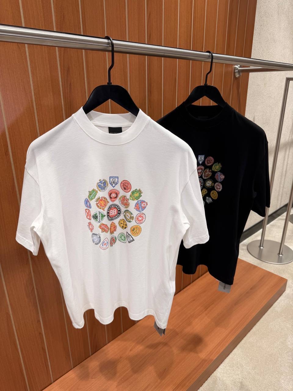 White Balenciaga Spiral Crest graphic print cotton tee - Image 6