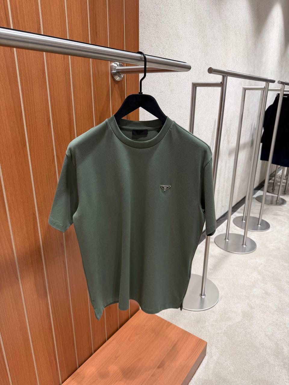 Green prada signature enamel triangle logo plaque cotton tee