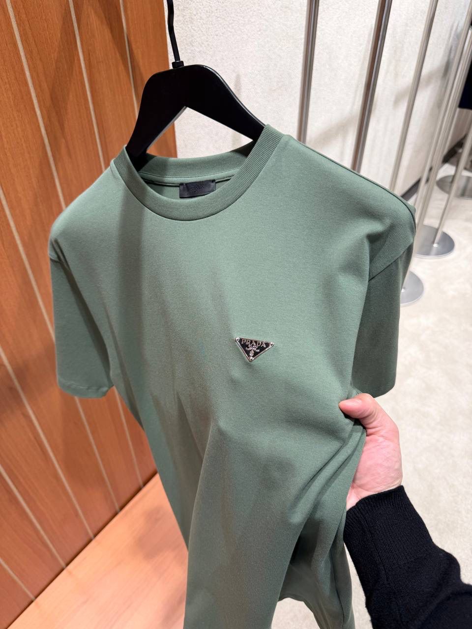 Green prada signature enamel triangle logo plaque cotton tee - Image 2