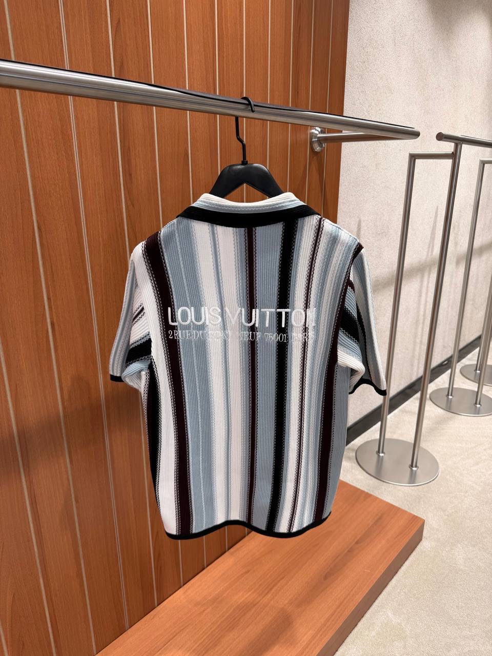 Multicolor LV embroidered signature Striped Crochet cotton tee - Image 4