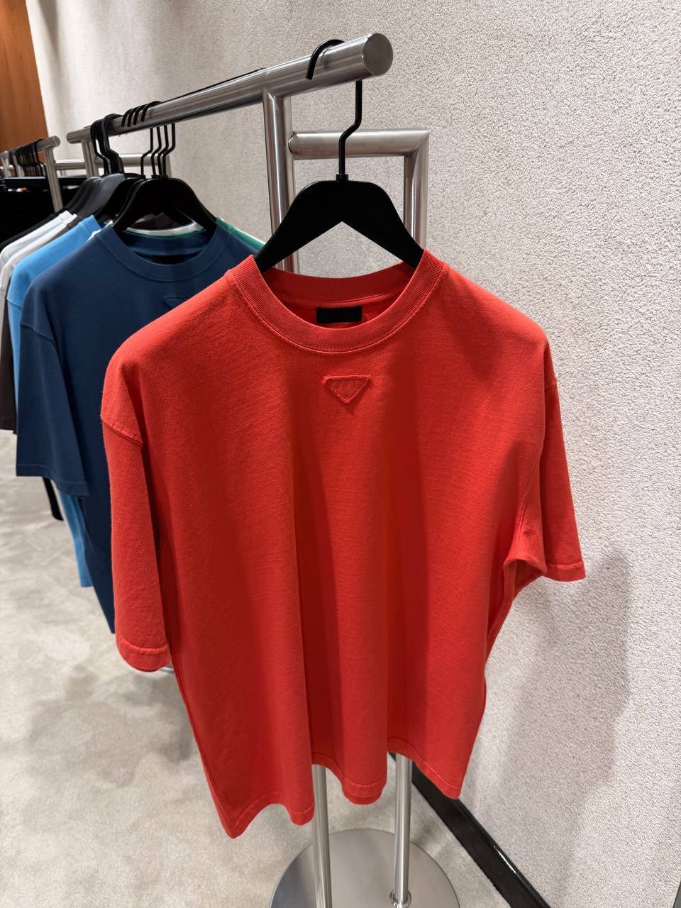 Red Prada triangle patch logo cotton tee - Image 2