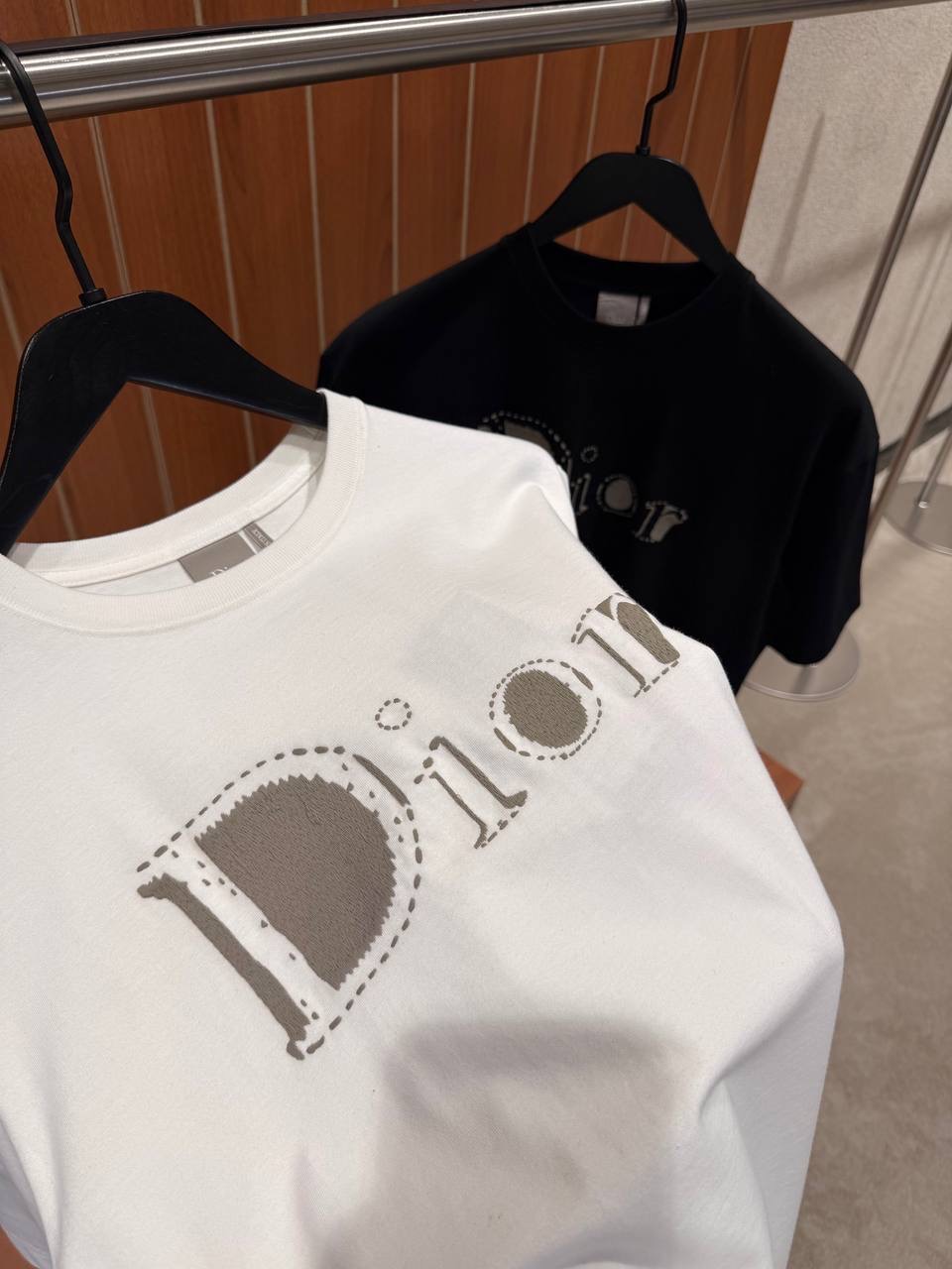 White Dior reverse logo relaxed fit cotton tee - Image 5