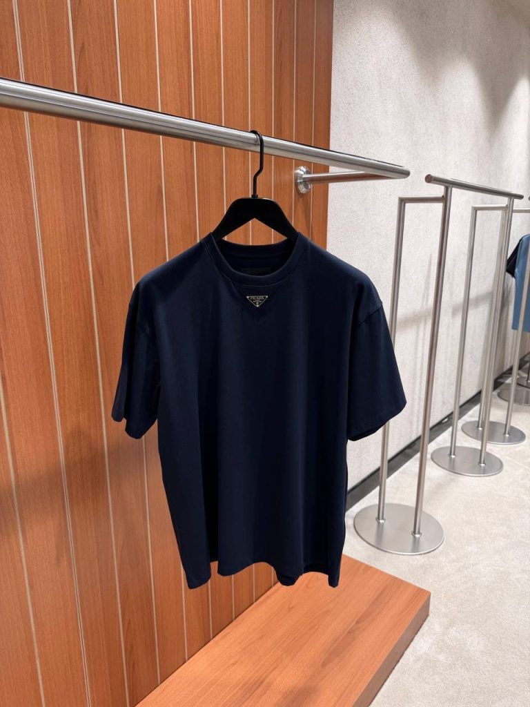 Navy Prada aviator enameled metal triangle neck logo cotton tee