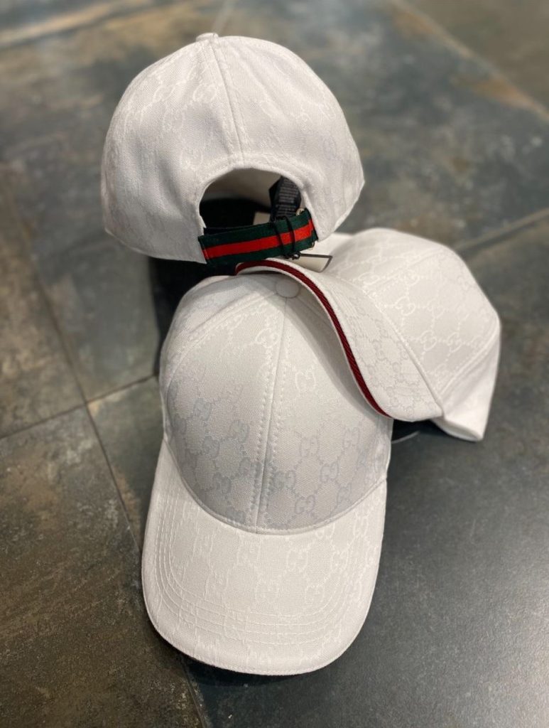 White Gucci GG canvas baseball cap