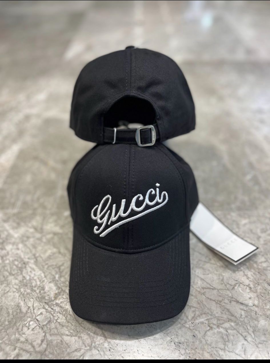 Black Gucci script embroidery baseball cap