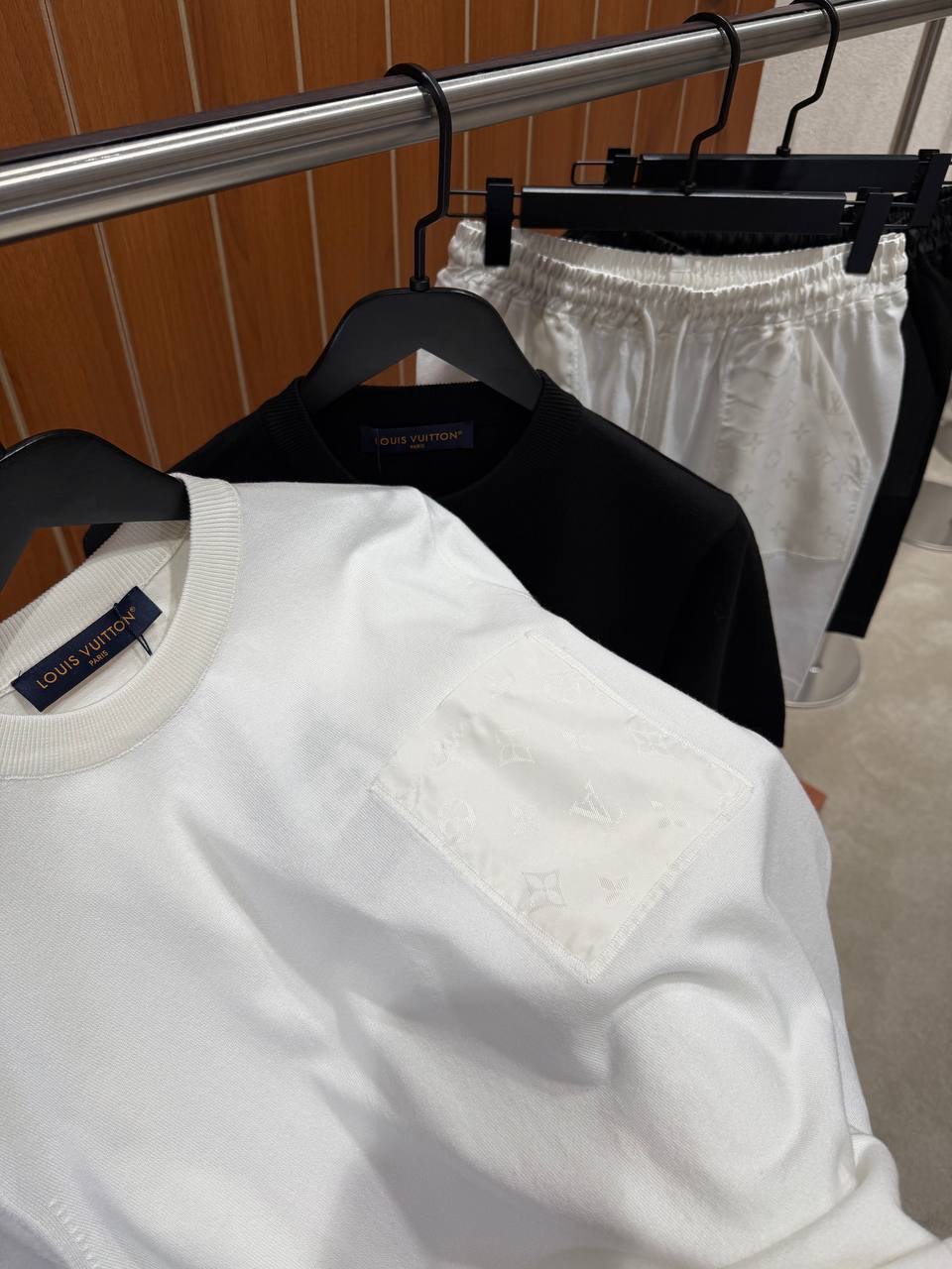 Black LV Monogram nylon details cotton shorts set - Image 5