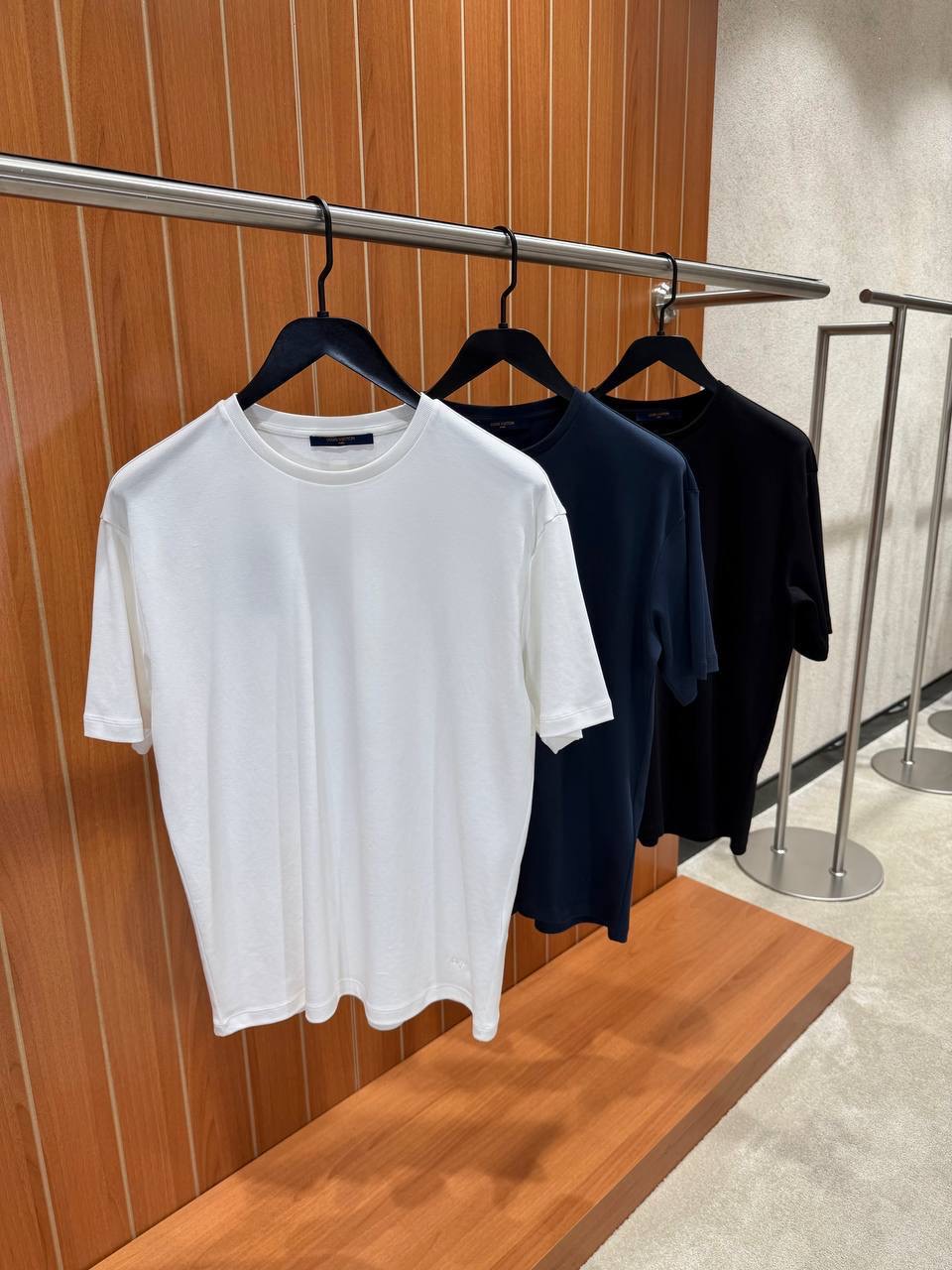 Navy LV Silk Blend cotton tee - Image 4