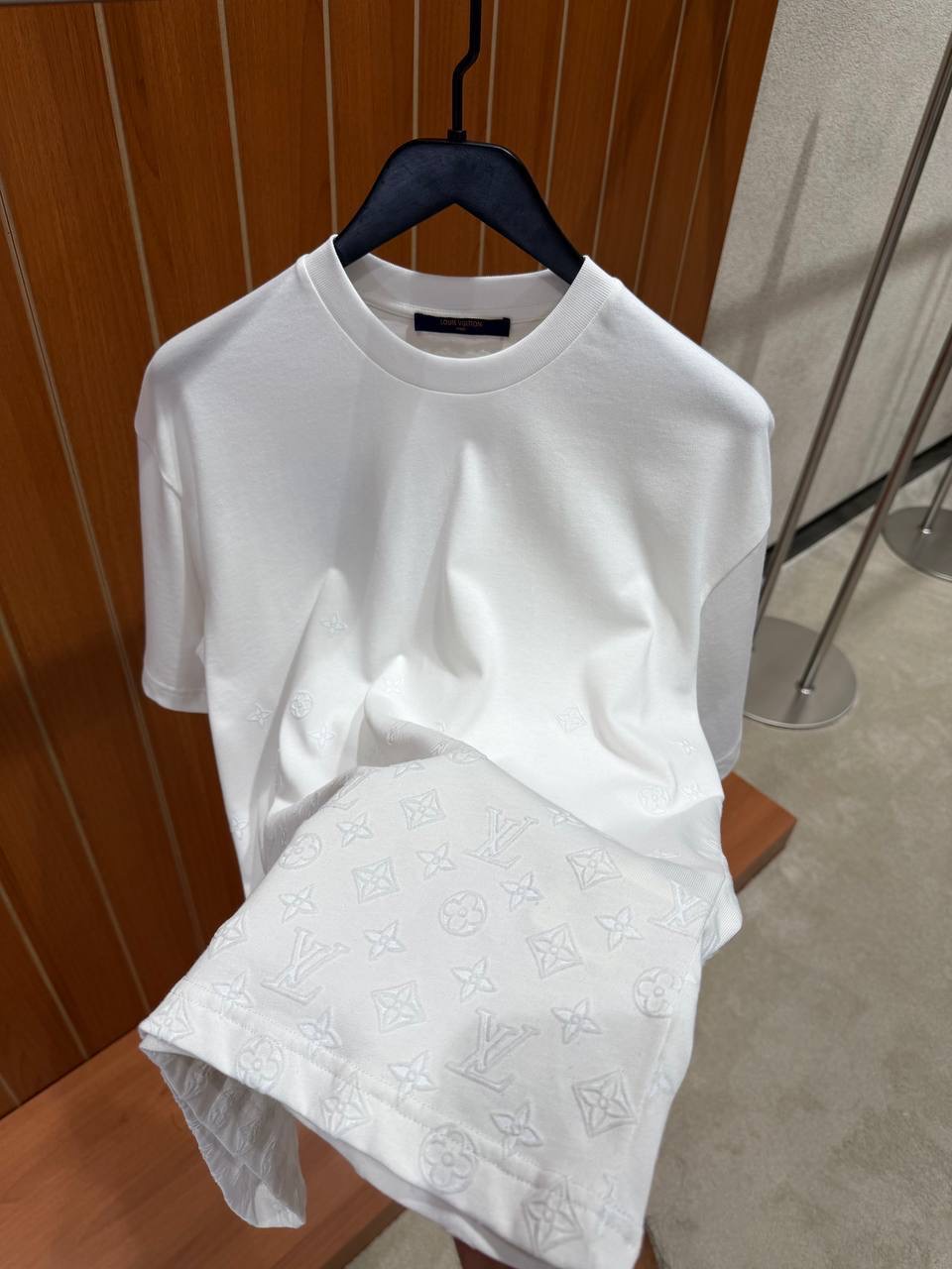 White LV Flock Print Monogram Gradient cotton tee - Image 2