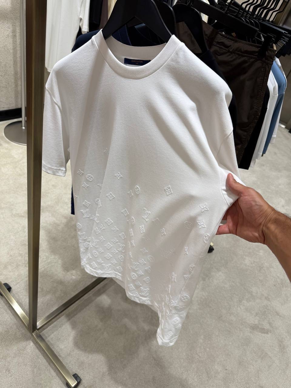 White LV Flock Print Monogram Gradient cotton tee - Image 3