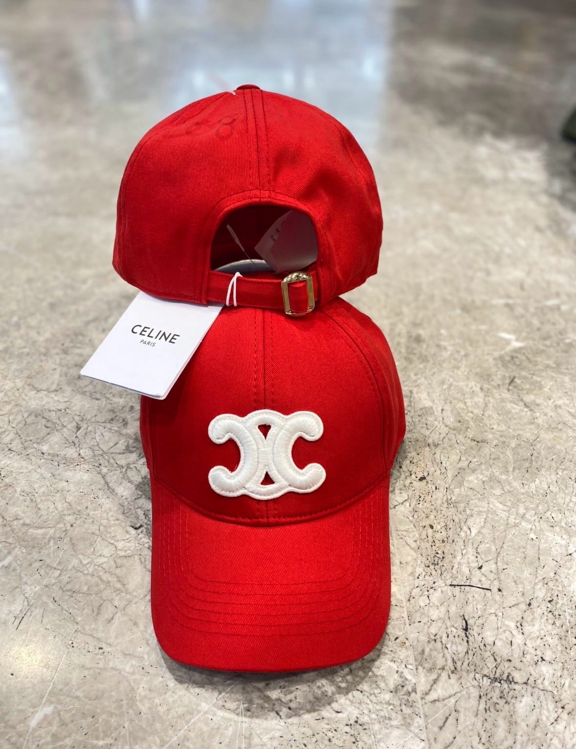 Red Celine Women Do Not Delete Logo Cappello baseball hat