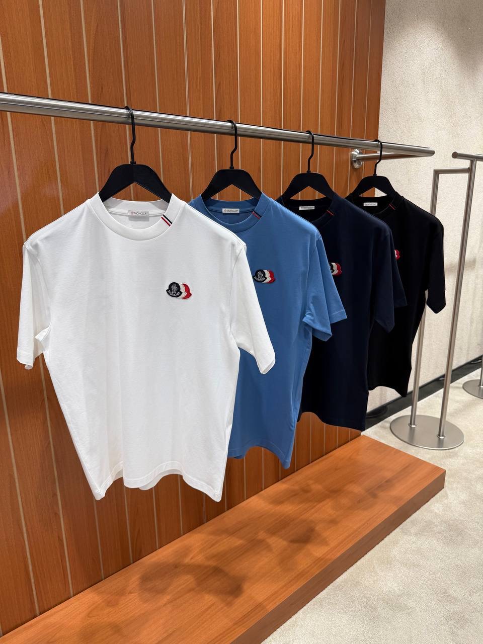 White Moncler tricolor logo patch embroidered cotton tee - Image 6