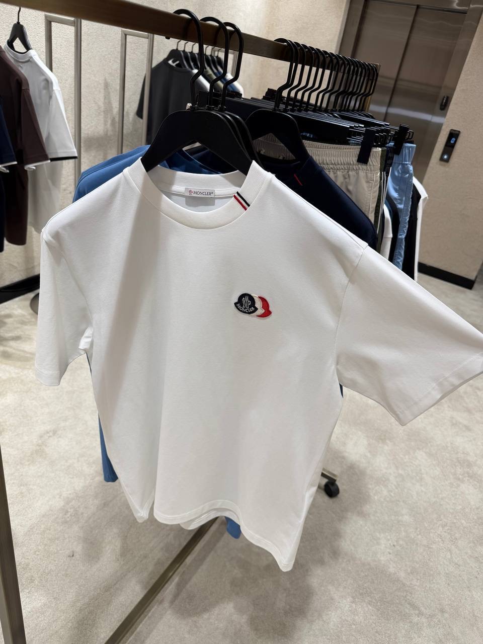 White Moncler tricolor logo patch embroidered cotton tee - Image 3