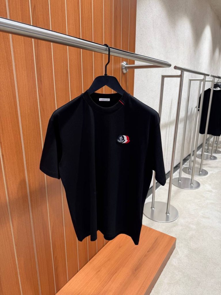 Black Moncler tricolor logo patch embroidered cotton tee