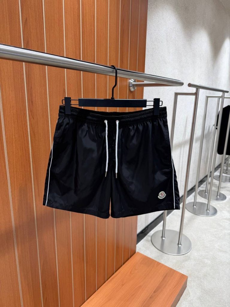 Black Moncler logo-patch drawstring-waist swim shorts