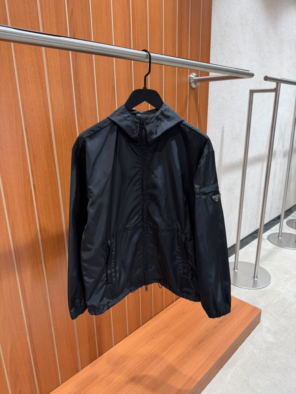 Black Prada hooded lightweight enamel triangle sleeve logo jacket