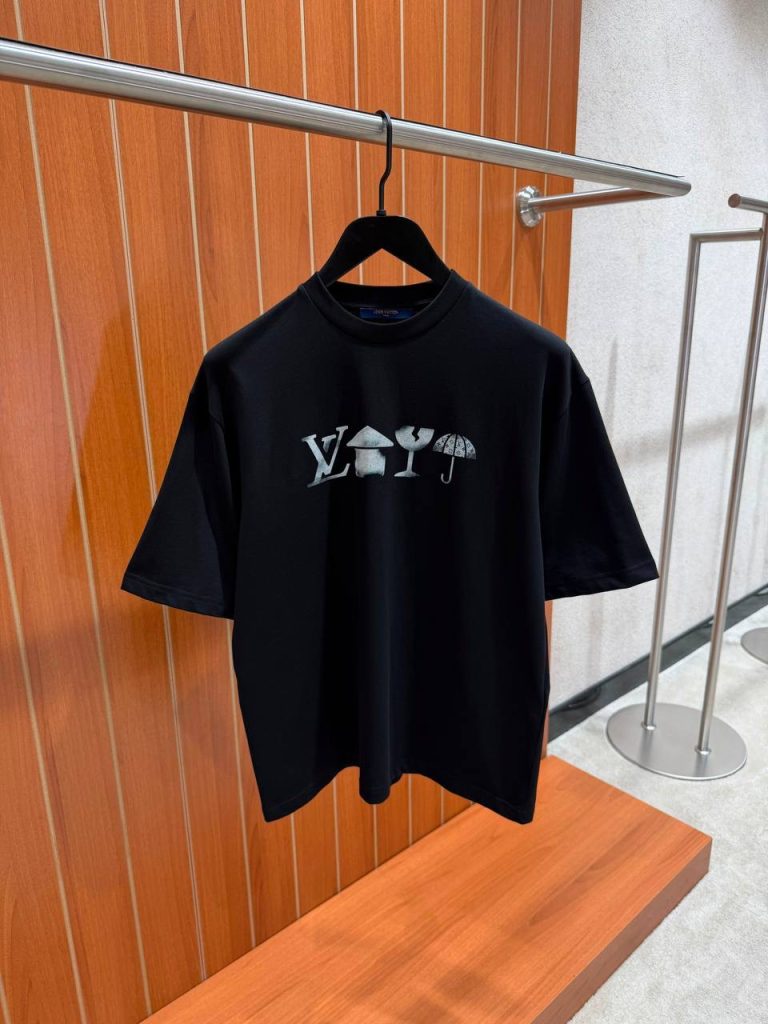 Black LV porter runway graphic signature print cotton tee