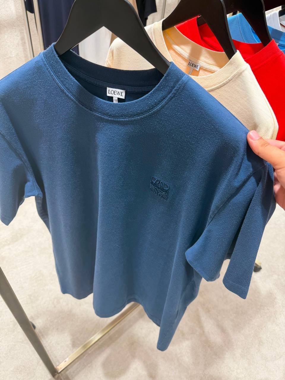 Navy Loewe Anagram-embroidered logo cotton tee - Image 2