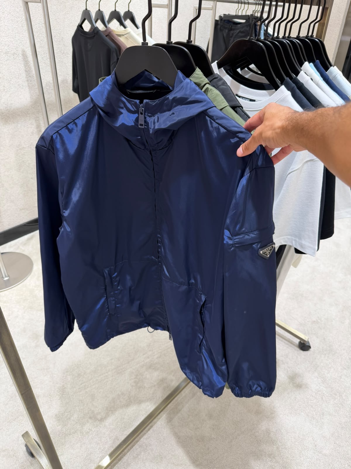 Navy Prada hooded lightweight enamel triangle sleeve logo jacket - Image 3