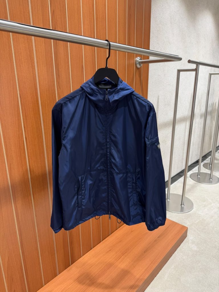 Navy Prada hooded lightweight enamel triangle sleeve logo jacket